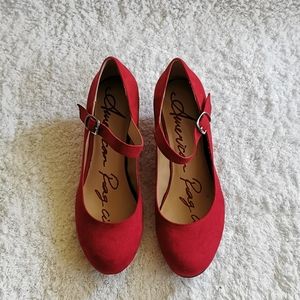 Ameesha Wedge Heel, Size 8.5, Red
